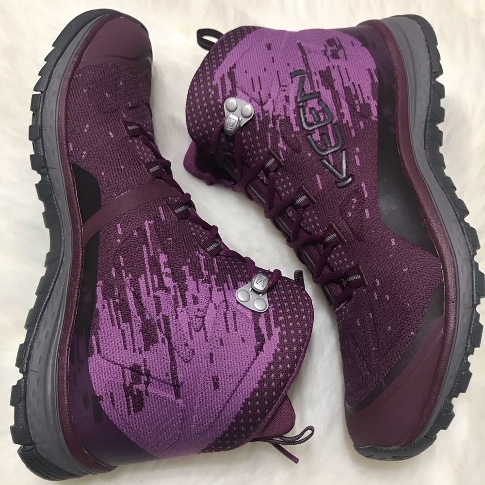 KEEN WOMENS SHOES